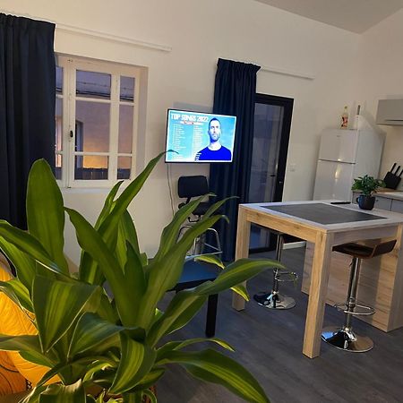 La Roue Des Teinturiers Apartamento Avinhão Exterior foto